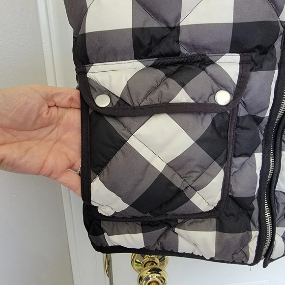 Woolrich Down Filled Black and White Buffalo Check Plaid Cozy Puffer Vest Sz M - Picture 5 of 11